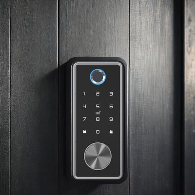 Cerradura inteligente de puertas de madera con código Tuya y tecnología de reconocimiento de huellas dactilares